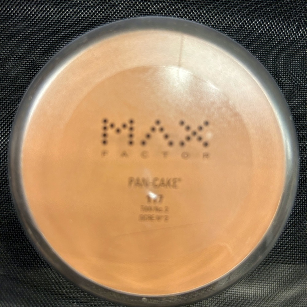 NEW Max Factor PanCake Make-up Tan#2 - Picture 3 of 3